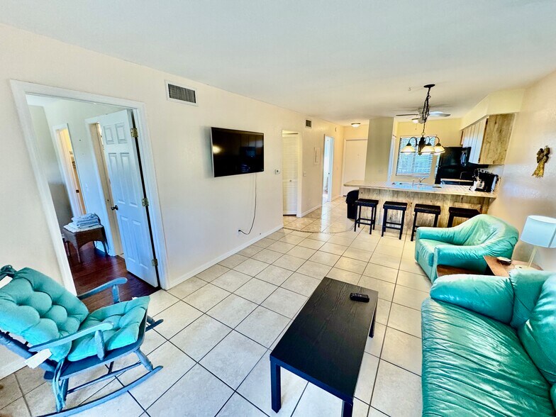 Building Photo - 22523 Westchester Blvd