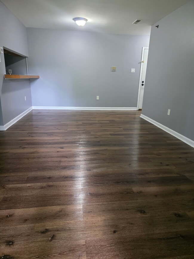 Building Photo - 4 Banyan Wood Ct