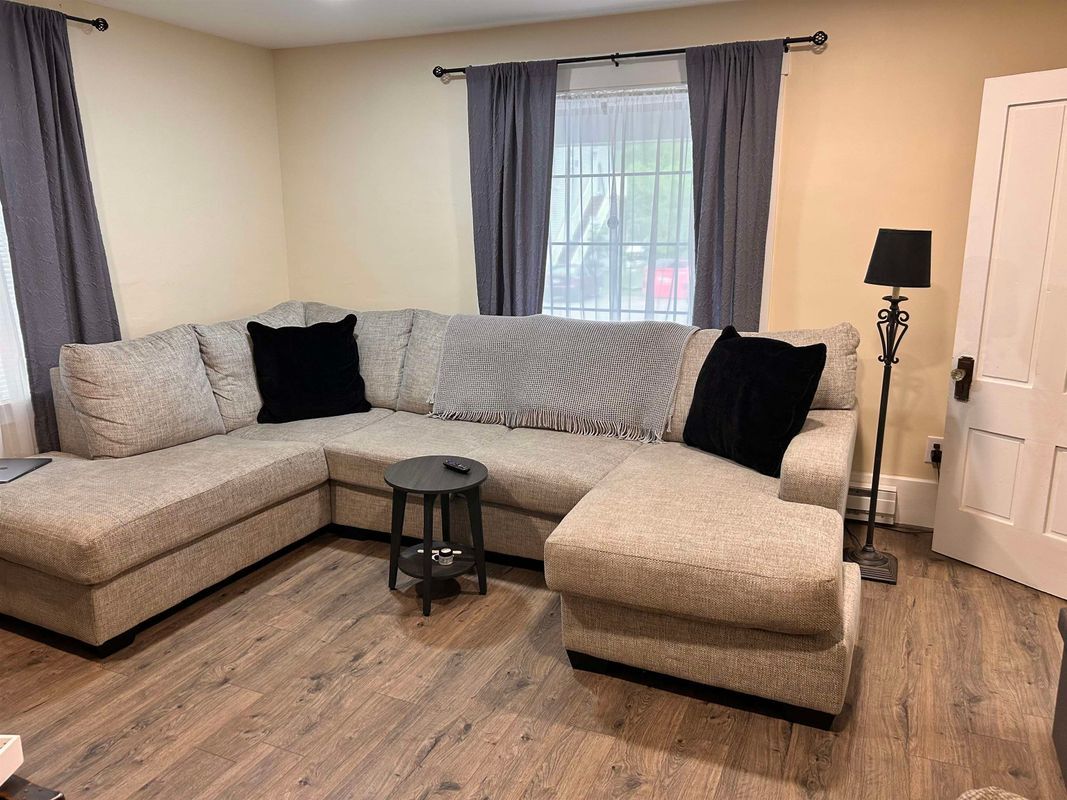 Building Photo - 565 White Mountain Hwy