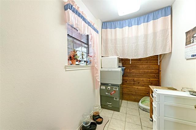 Building Photo - 105 Santee Dr