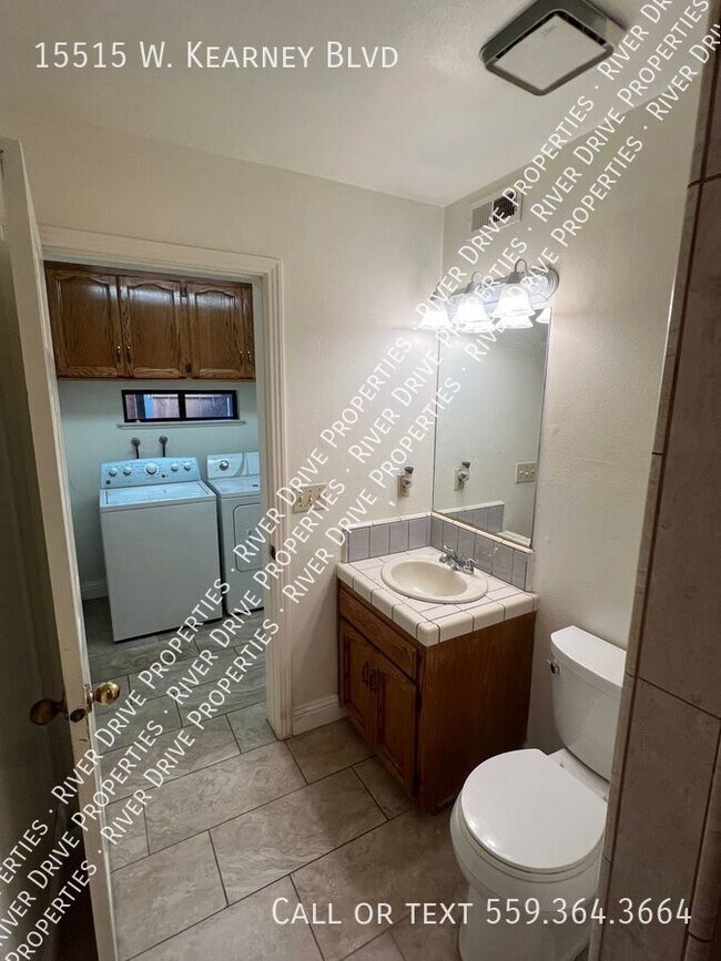 Building Photo - Spacious Two Bedroom in Kerman!