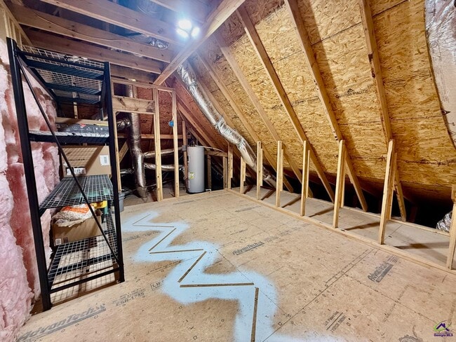 Building Photo - 400 Southern Wds Trl