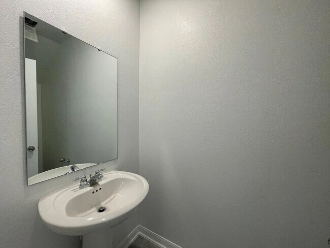 Building Photo - 3931 Willow Brk Dr