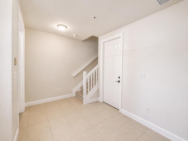 Building Photo - 780 Marina Del Ray Ln