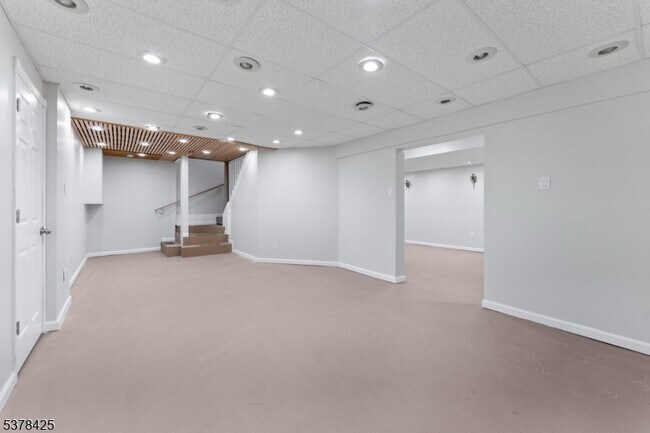 Building Photo - 300 Berkley Ave