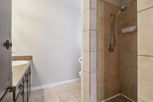 Building Photo - 413 Glenhaven Dr