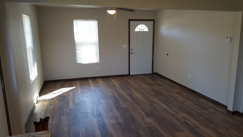 Building Photo - 1145 N 3rd St