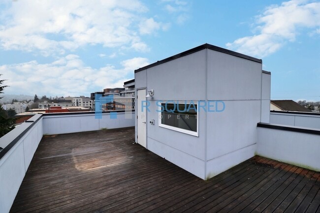 Building Photo - 4447 41st Ave SW