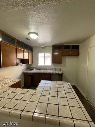 Building Photo - 3955 Ventura Way