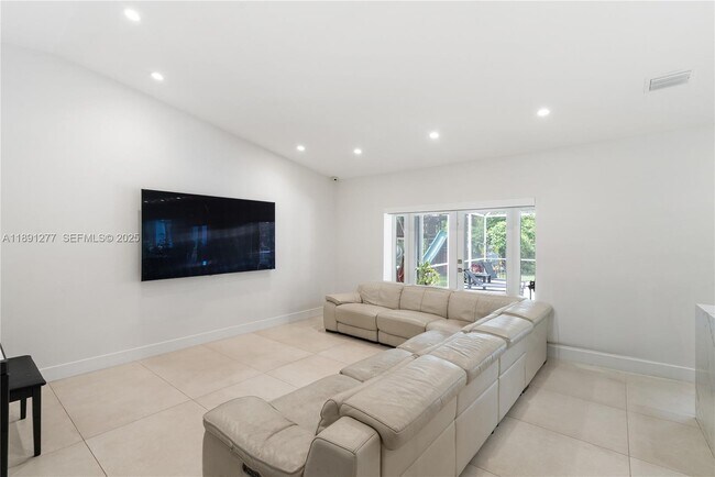 Building Photo - 7705 SW 171st Terrace