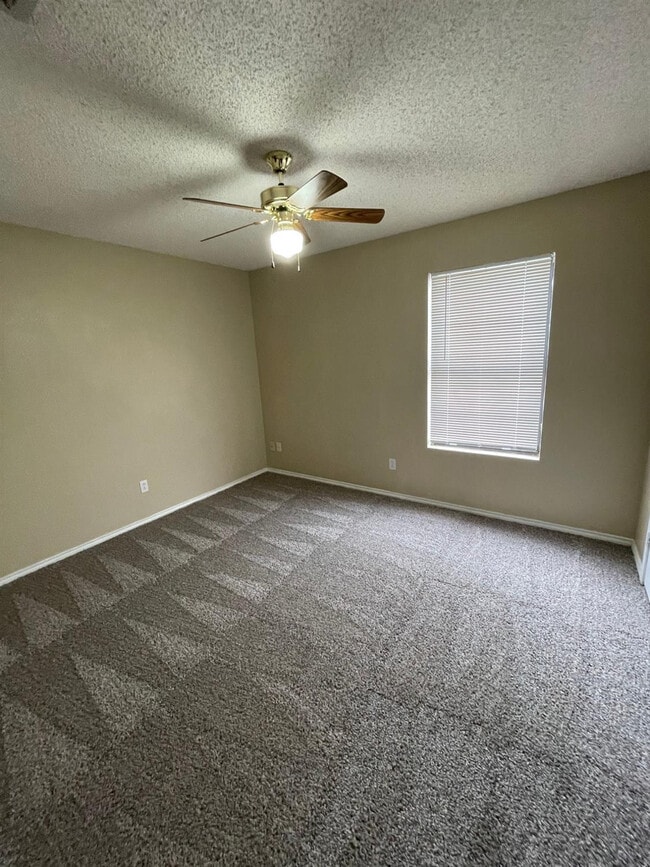 Building Photo - 203 Fulton Ave