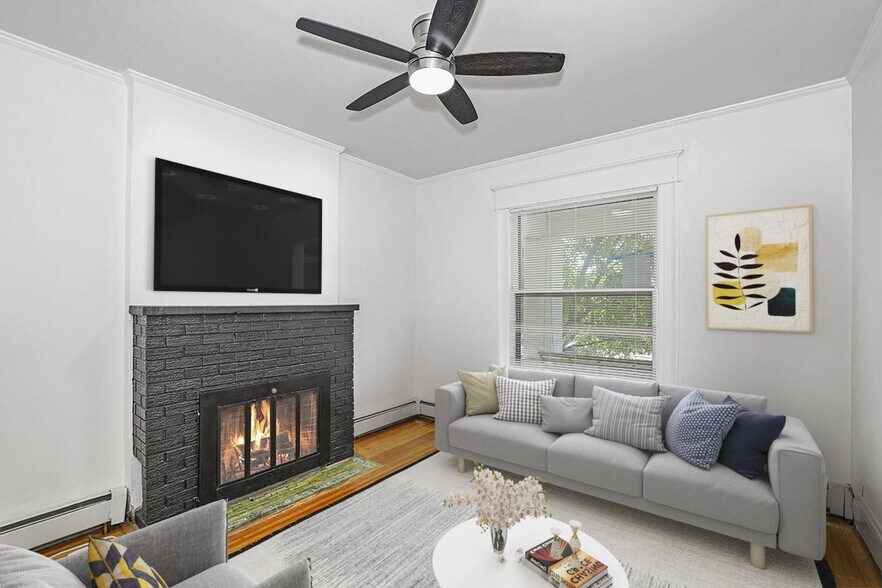 Building Photo - Spacious & light-filled Governors' Park ho...