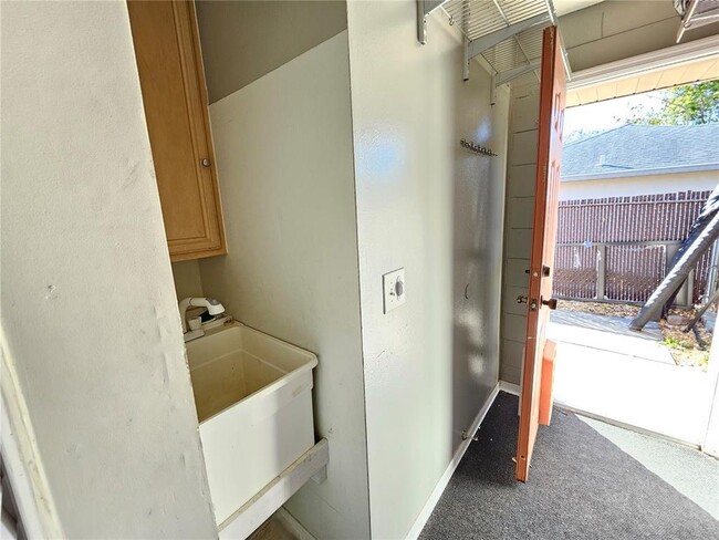 Building Photo - 2088 S Parkton Dr