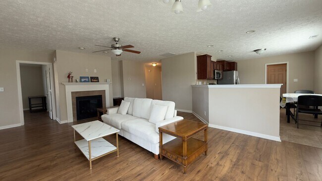 Building Photo - Updated 4-Bedroom Gem in West Lafayette – ...