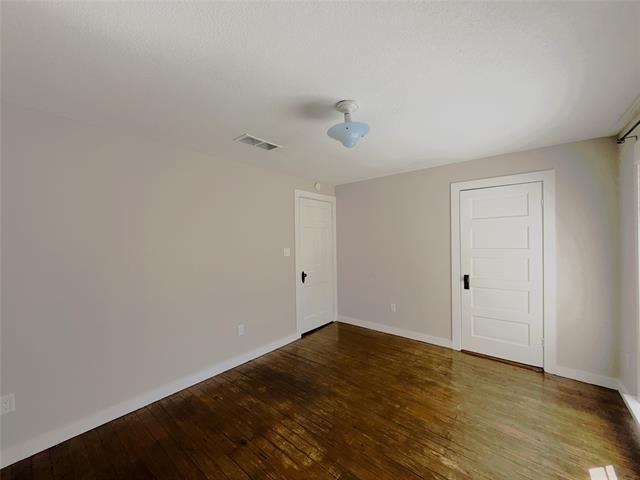 Building Photo - 702 SW Barnard St