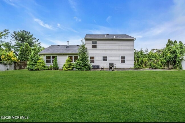 Building Photo - 2300 Oak Knoll Dr