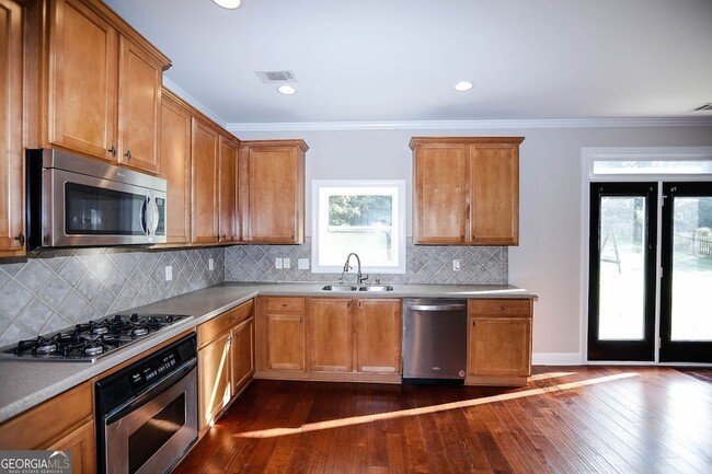 Building Photo - 3380 Gables Ct