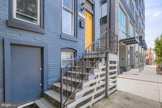 Building Photo - 2535 N Howard St