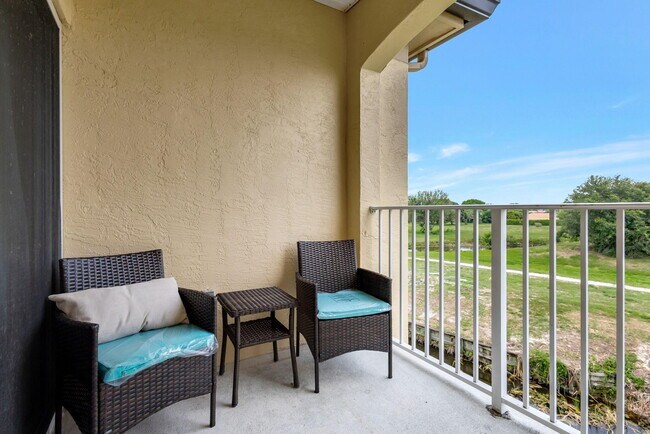 Building Photo - 2060 Greenview Shores Blvd