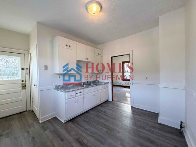 Building Photo - Three Bedroom House | Now Available