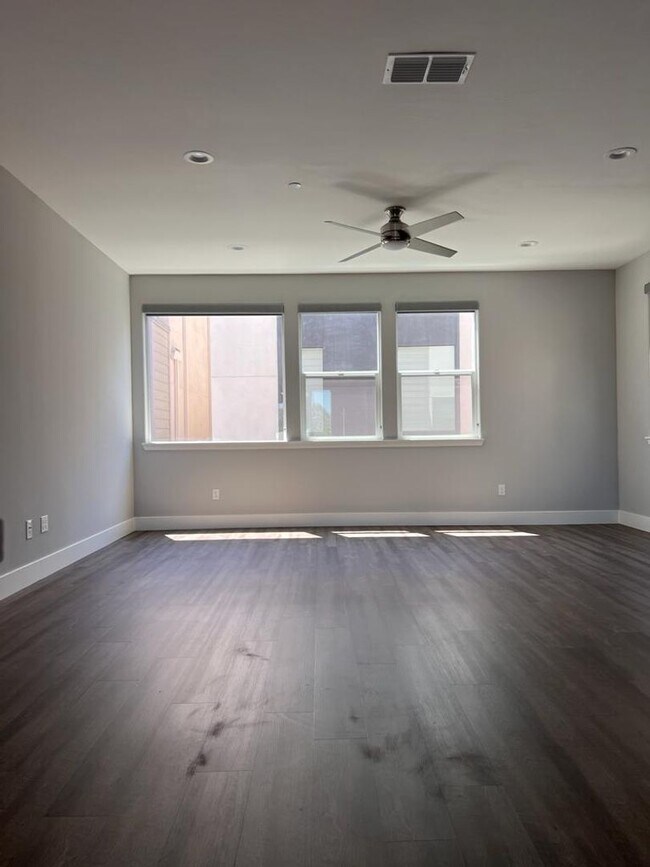 Building Photo - 1010 Mudpie Lane
