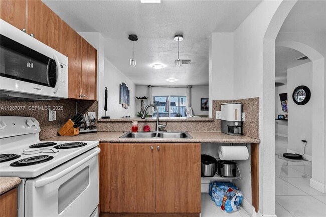 Building Photo - 26309 SW 136th Pl