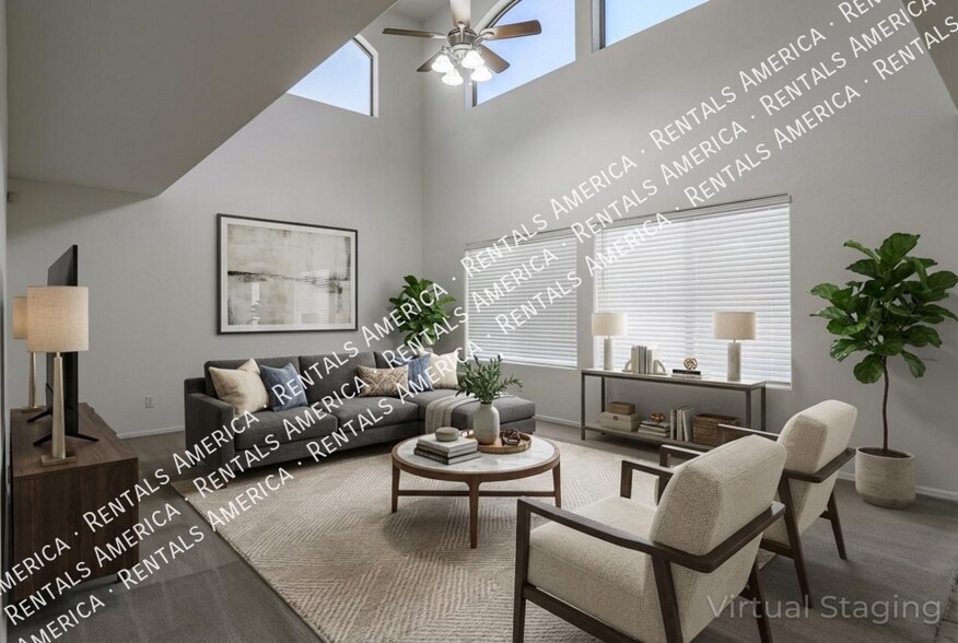 Building Photo - 10606 W La Reata Ave