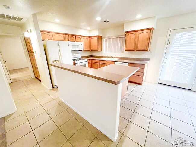 Building Photo - 10191 E 35th Pl