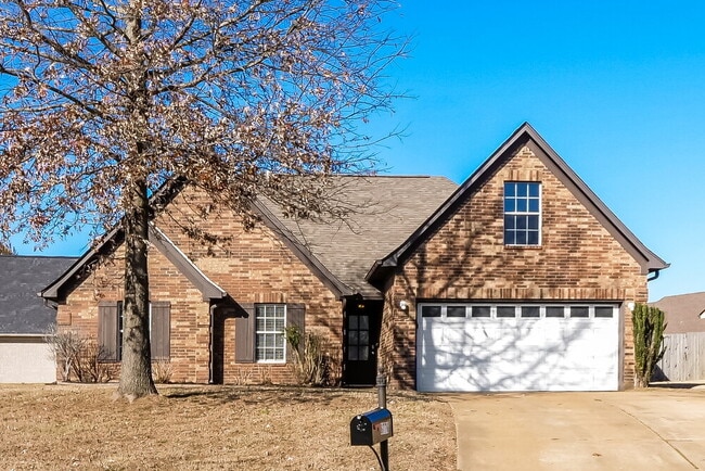 Building Photo - 6776 Anna May Dr