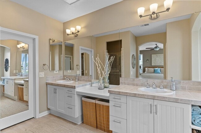 Building Photo - 7479 Neptune Dr