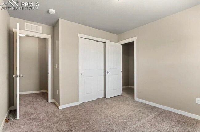 Building Photo - 4679 Pleasant Port View