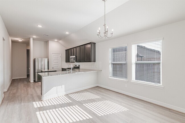 Building Photo - 7431 Sail Hl Dr