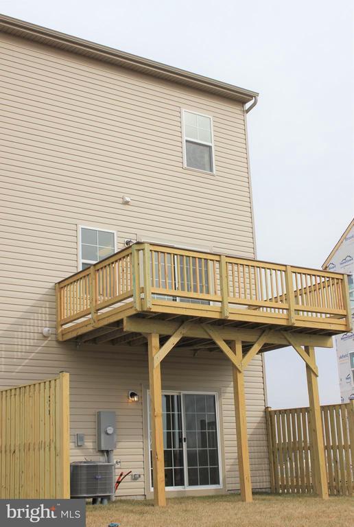 Building Photo - 232 Parkland Dr
