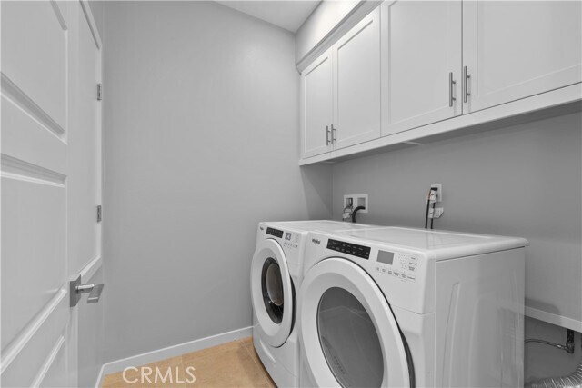 Building Photo - 136 Modjeska