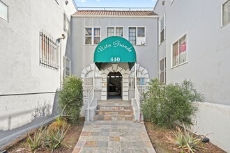 Building Photo - 440 Bonnie Brae St