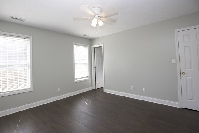 Building Photo - Adorable 3 bedroom 2 bath + Bonus in Raeford