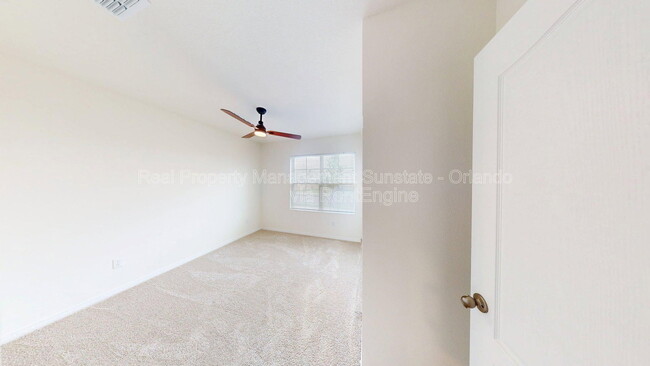 Building Photo - 2116 Silver Brk Wy