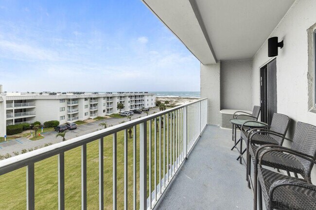 Building Photo - 375 Plantation Rd