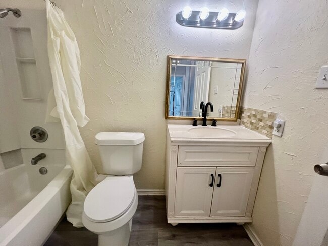 Building Photo - 9215 Autumn Branches