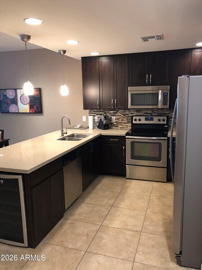 Building Photo - 5450 E Deer Valley Dr