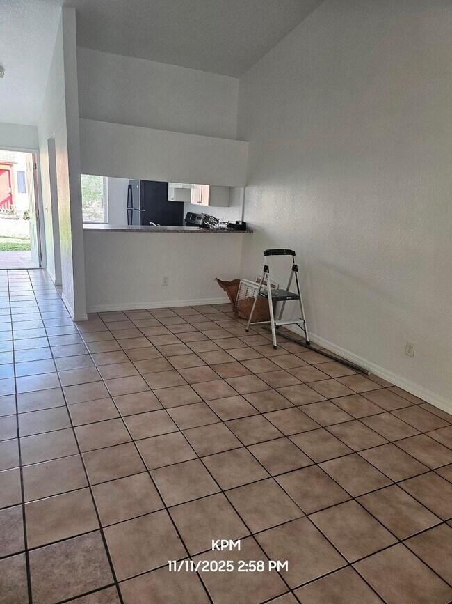 Building Photo - 1305 Rosewood Villa Ln