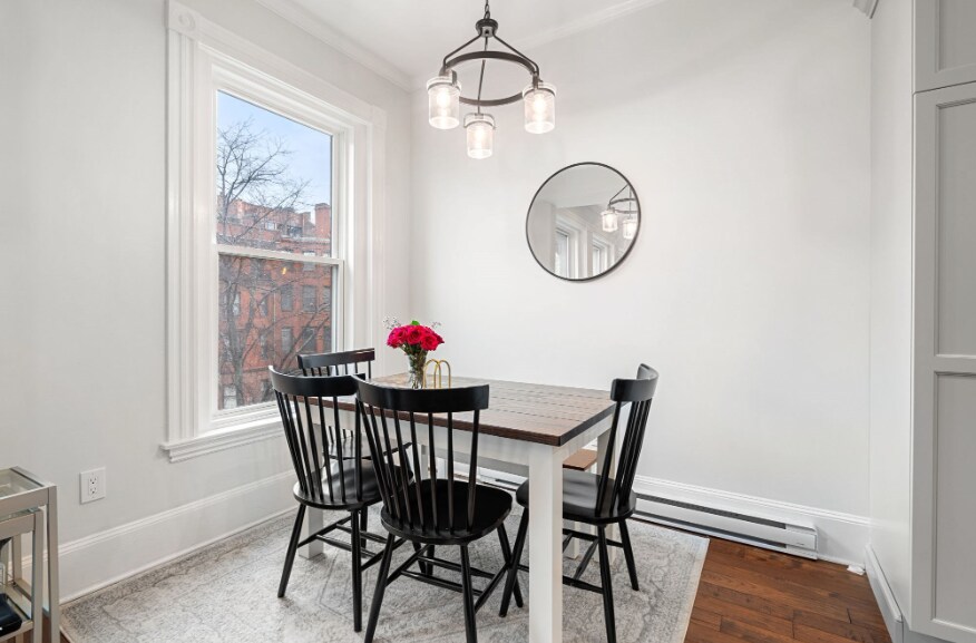 Building Photo - 461 Beacon St
