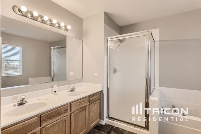 Building Photo - 12214 Magnolia Ct