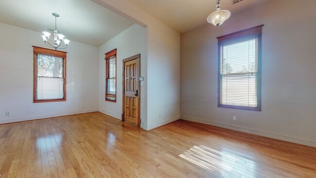 Building Photo - HISTORIC EDO 2/BD 2/BA CONDO