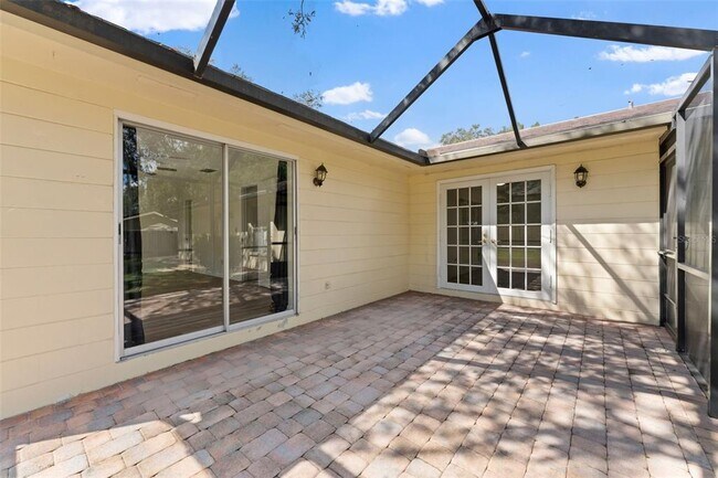 Building Photo - 1908 N Village Ave