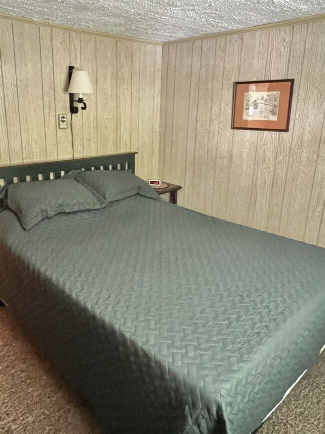 Building Photo - 24 Bayou Rd