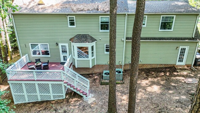 Building Photo - Beautifully Refreshed 4 Bedroom 3 Bath Col...