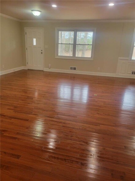 Building Photo - 3370 Westbrook Rd