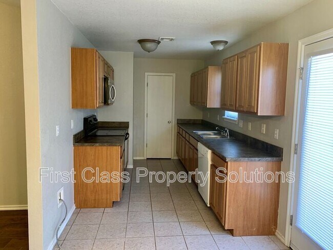 Building Photo - 4317 SE 87th St