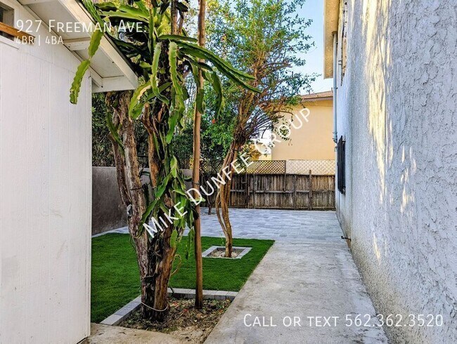 Building Photo - 927 Freeman Ave
